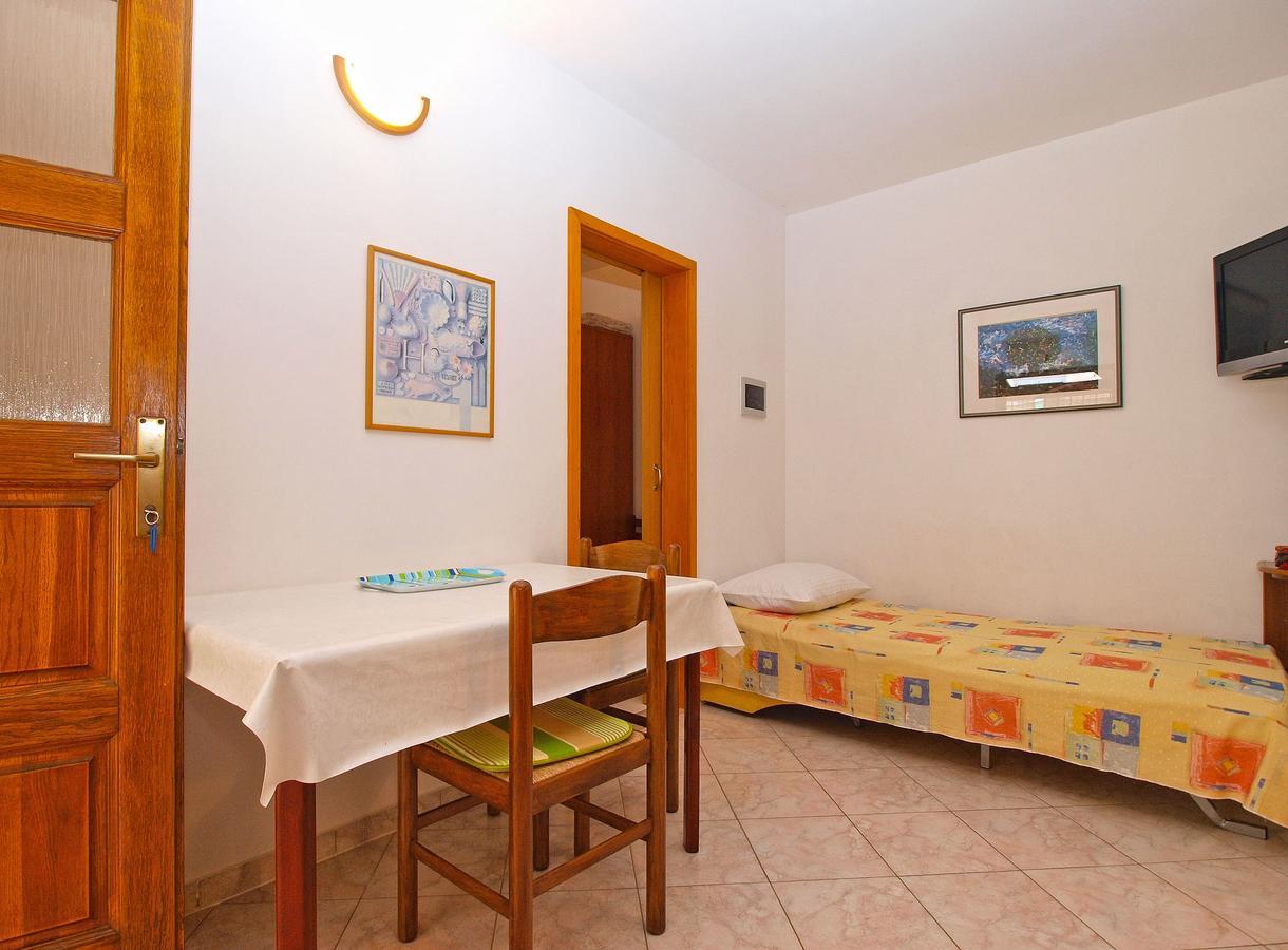 Apartment Elda 1455 Фажана Экстерьер фото