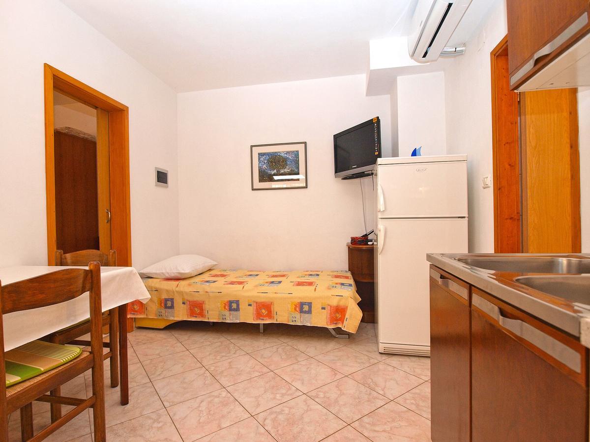 Apartment Elda 1455 Фажана Экстерьер фото